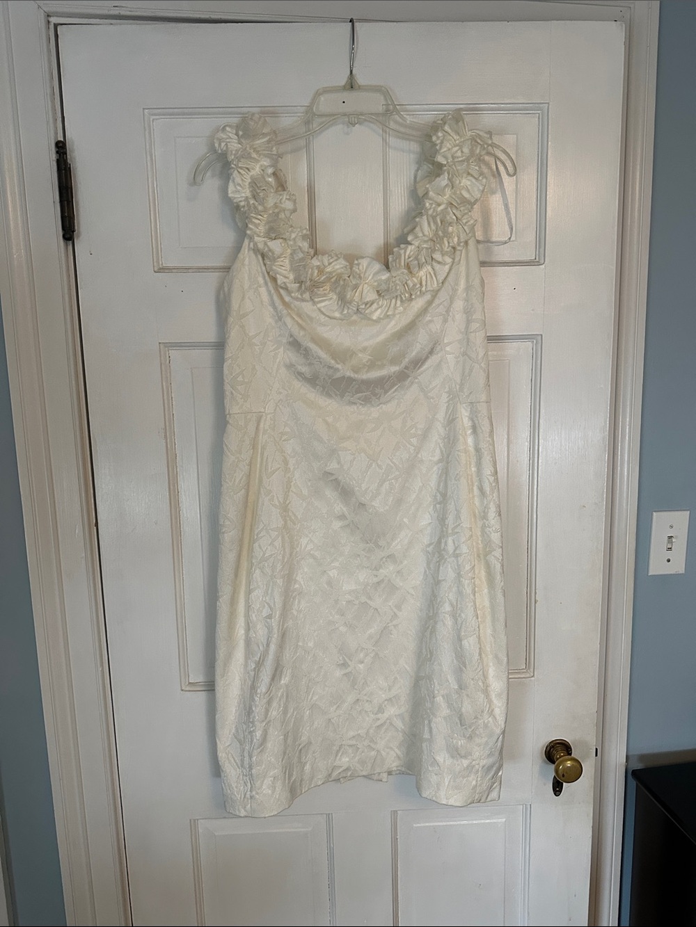 Maggy London Ivory Floral-Texture Sleeveless Cocktail Dress
